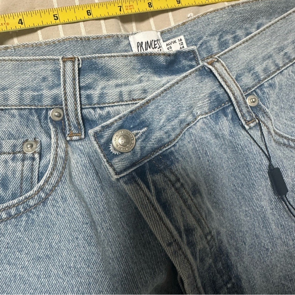 Princess Polly Light Blue Jean Shorts - Picture 3 of 4